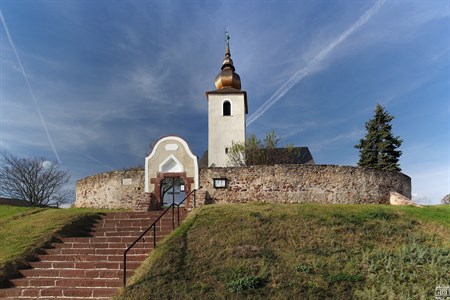Vörösberényi erődített református templom | 